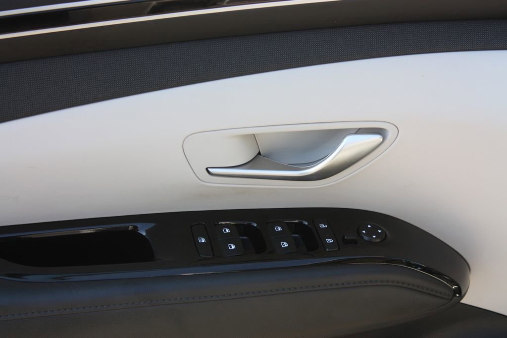 Used 2023 Hyundai Tucson Limited image 11