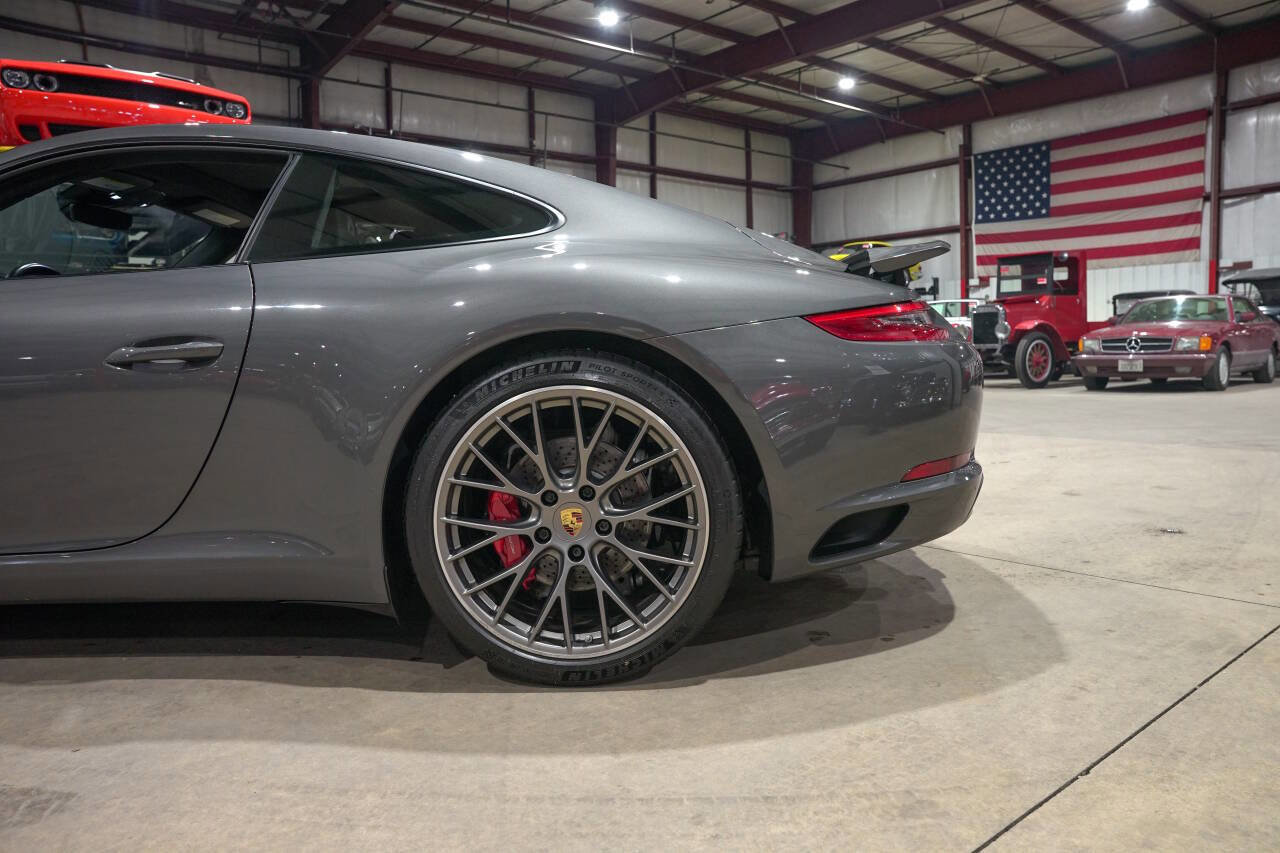 Used 2019 Porsche 911 Carrera S image 5