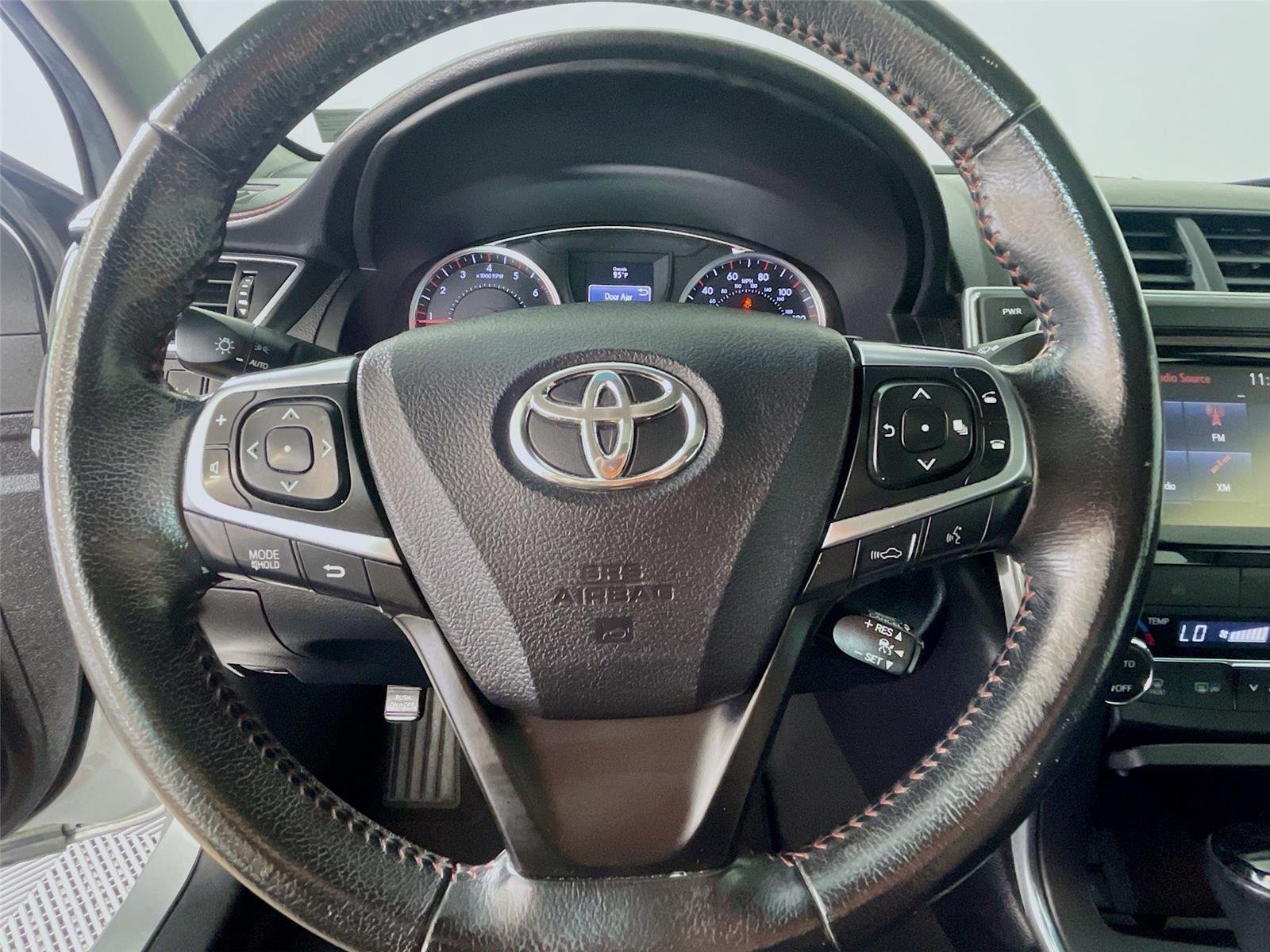Used 2015 Toyota Camry XSE w/ Advanced Technology Package FWD image 14