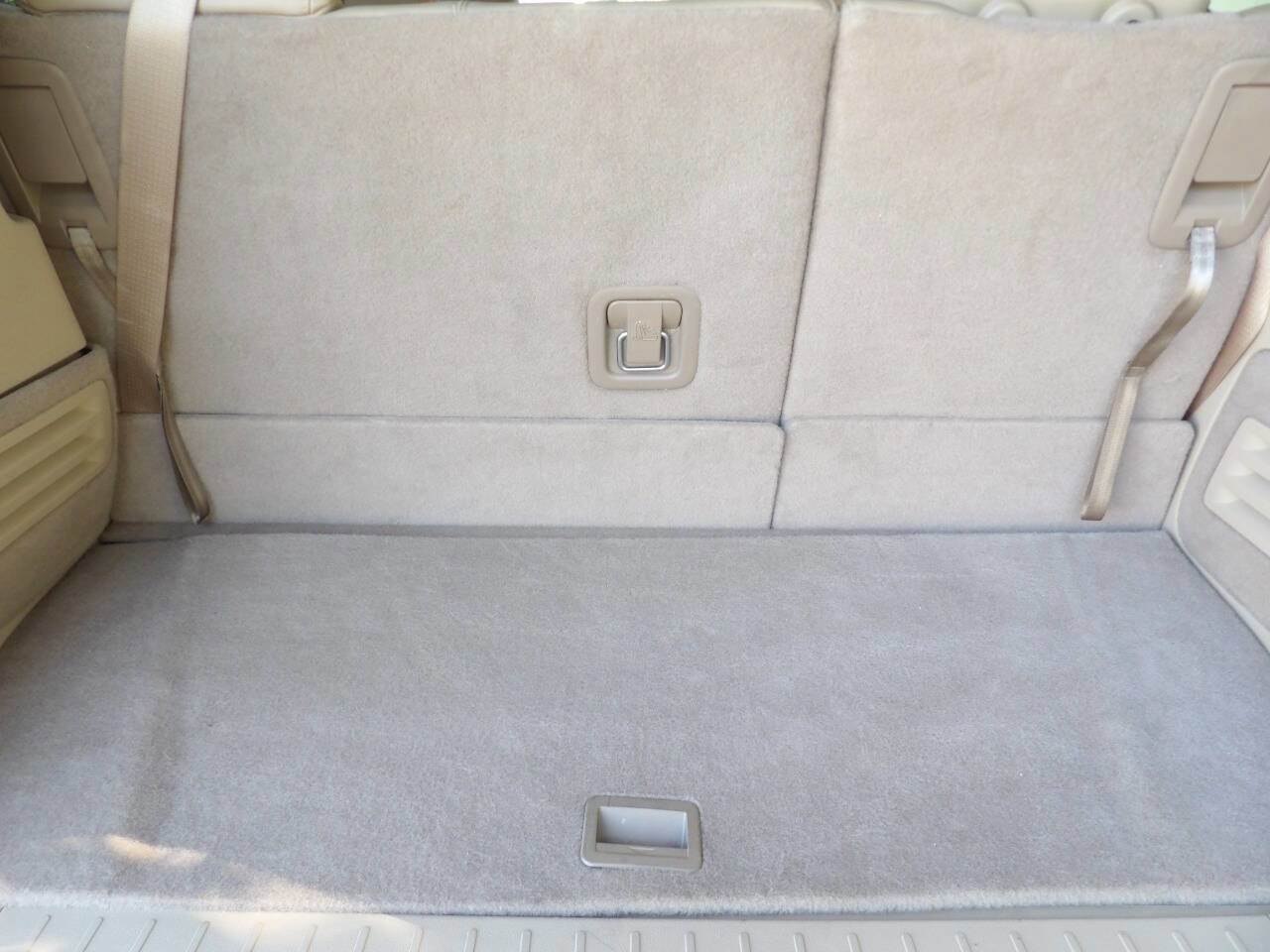 Used 2011 Buick Enclave CXL image 32