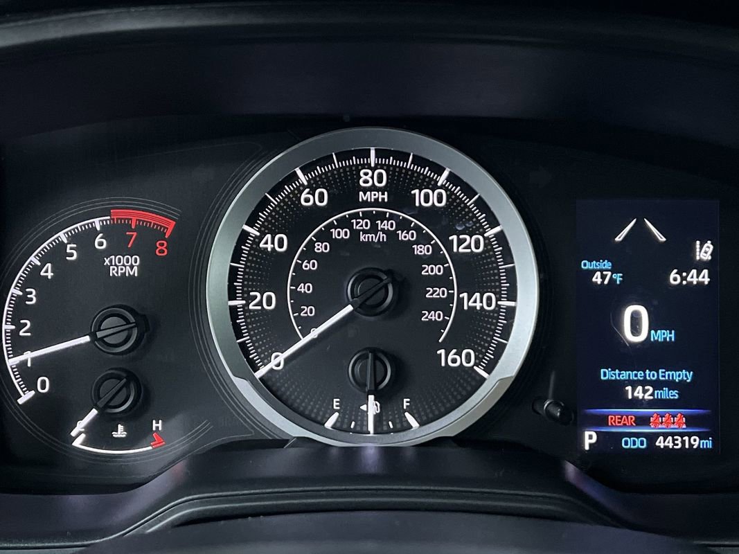 Used 2021 Toyota Corolla LE FWD image 19
