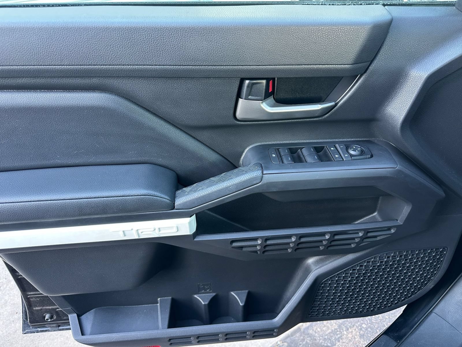 Used 2024 Toyota Tacoma TRD Off-Road AWD/4WD image 18