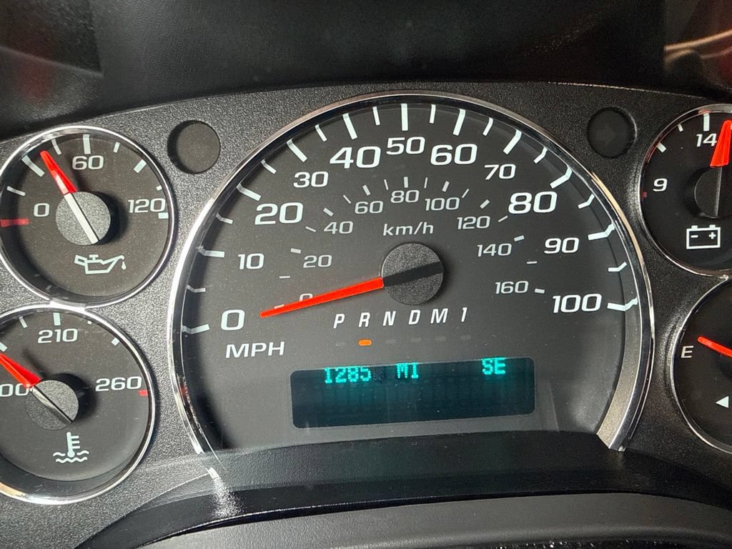 Used 2025 Chevrolet Express 3500 LS RWD image 13