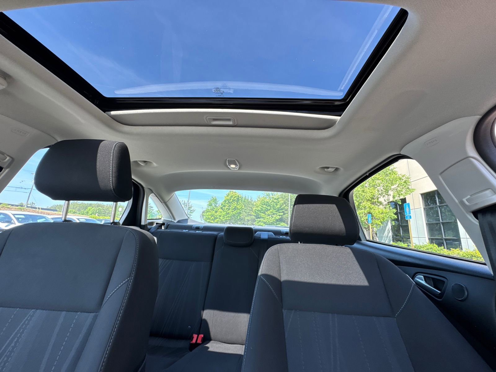Used 2018 Ford Focus SEL FWD image 30