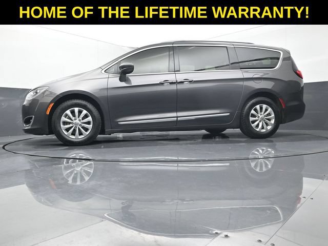 Used 2018 Chrysler Pacifica Touring-L Plus FWD image 59