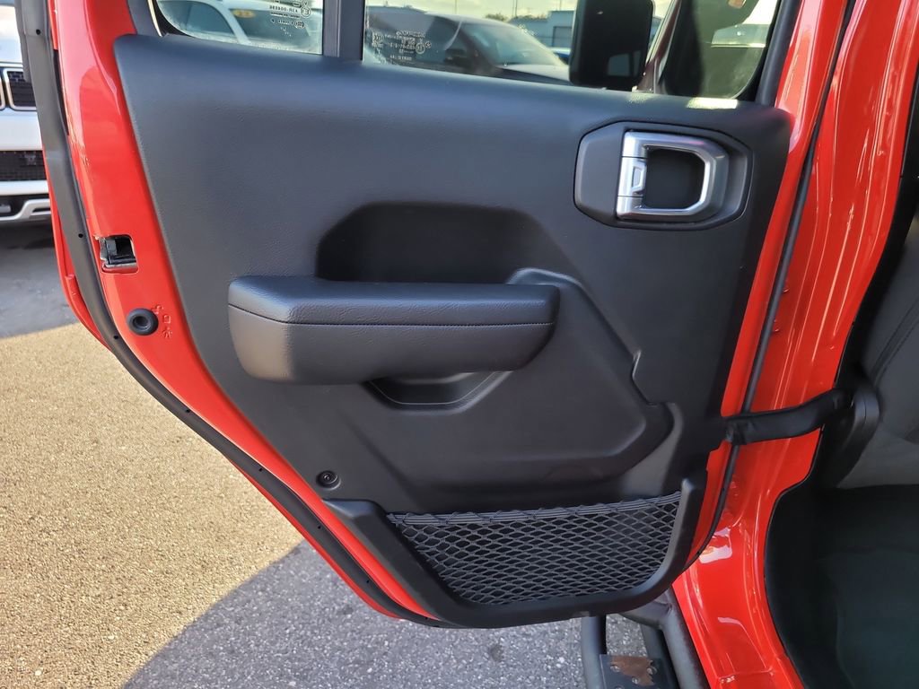 Used 2023 Jeep Wrangler Sport S image 8