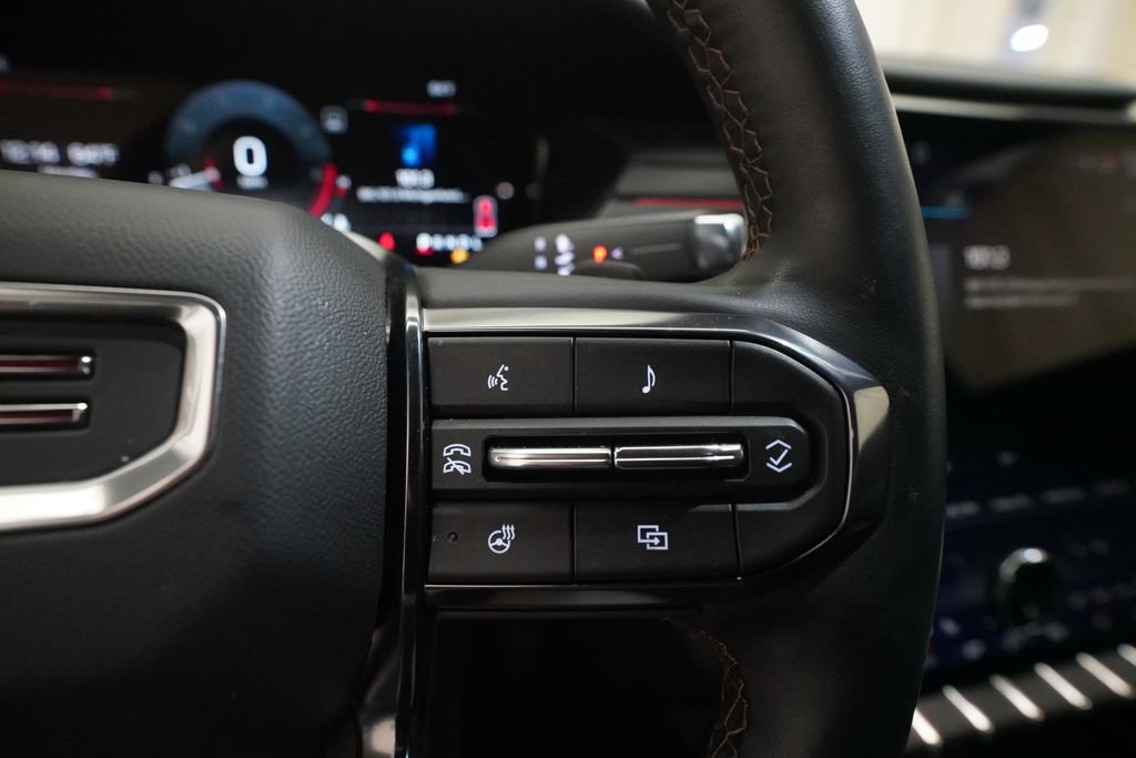 Used 2024 GMC Acadia AT4 AWD/4WD image 20