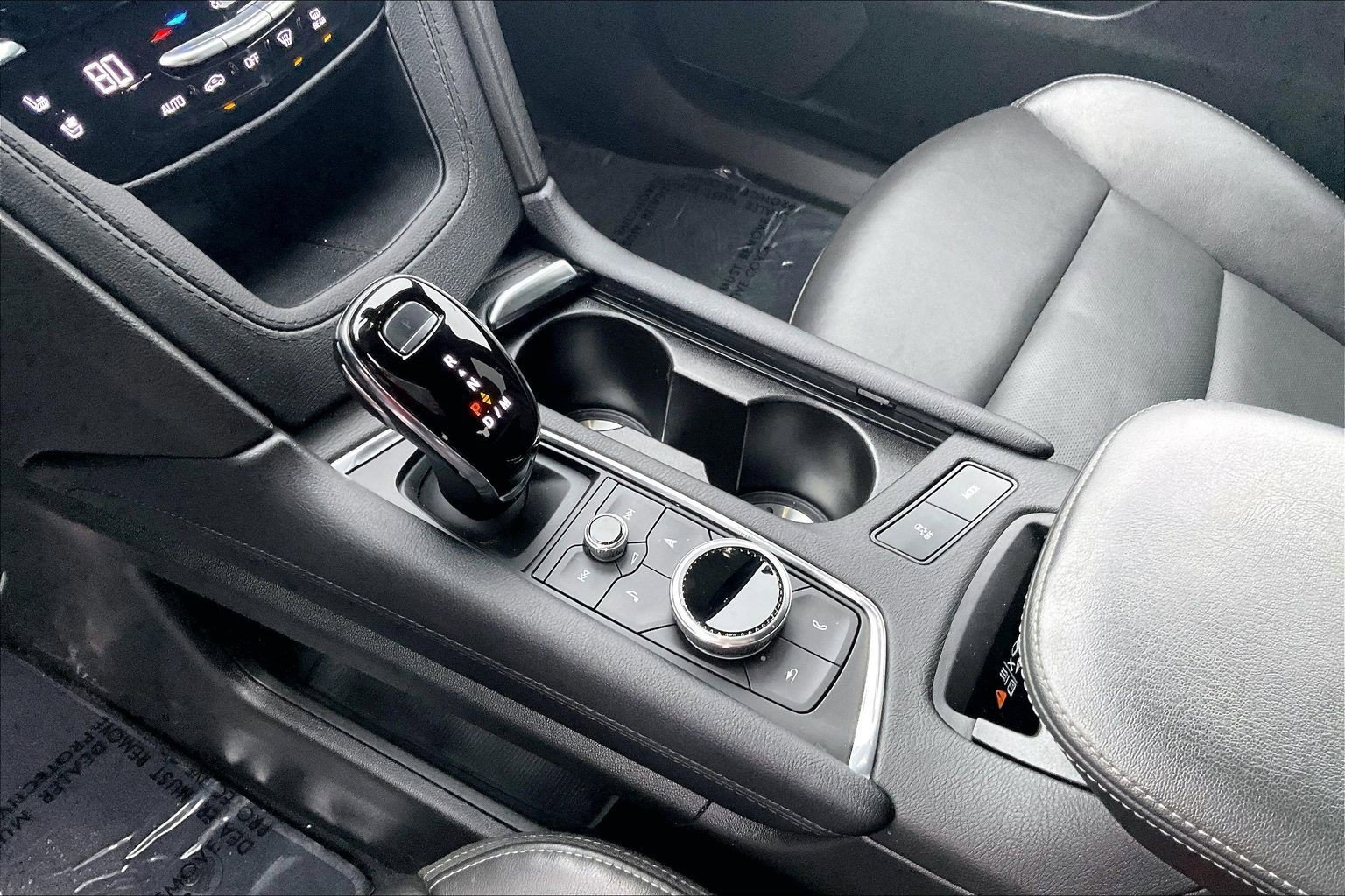 Used 2024 Cadillac XT6 Sport w/ Technology Package image 14