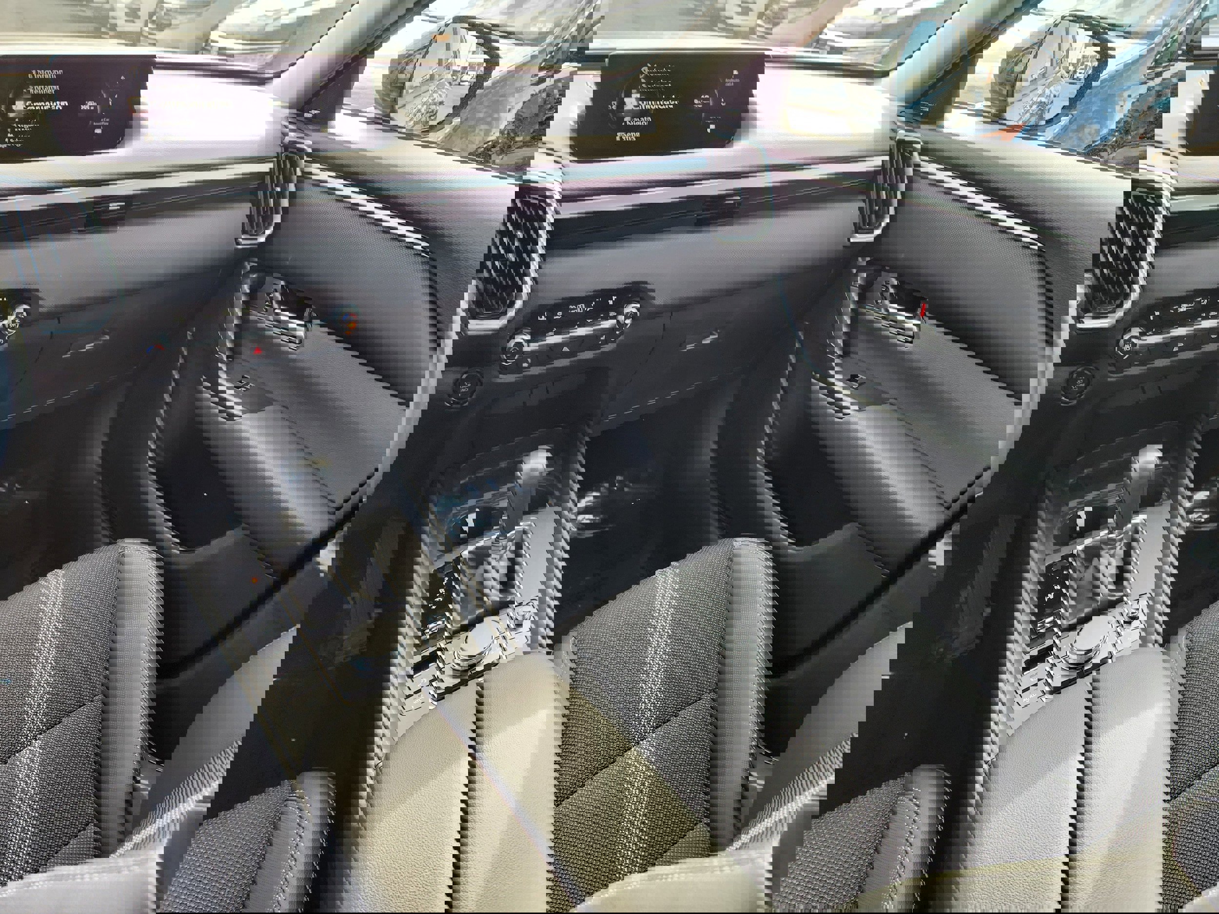 Used 2025 MAZDA CX-50 AWD 2.5 S w/ Cargo Package image 15