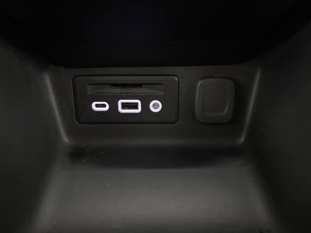 Used 2024 GMC Terrain SLT image 54