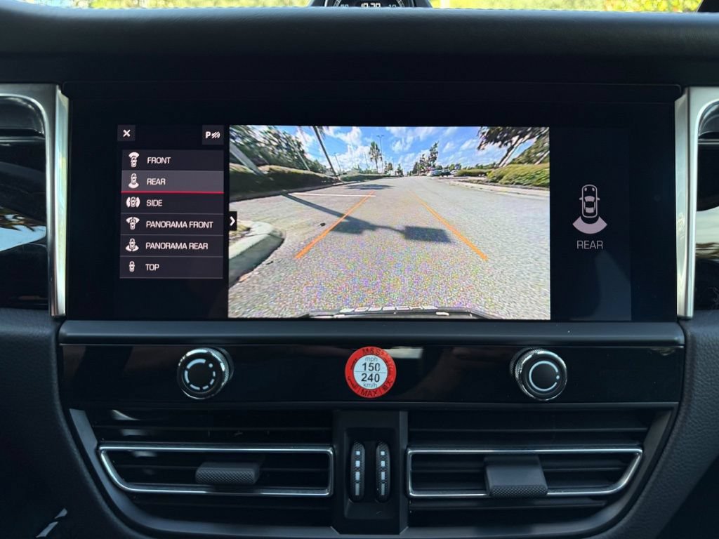 Certified 2025 Porsche Macan S AWD/4WD image 10