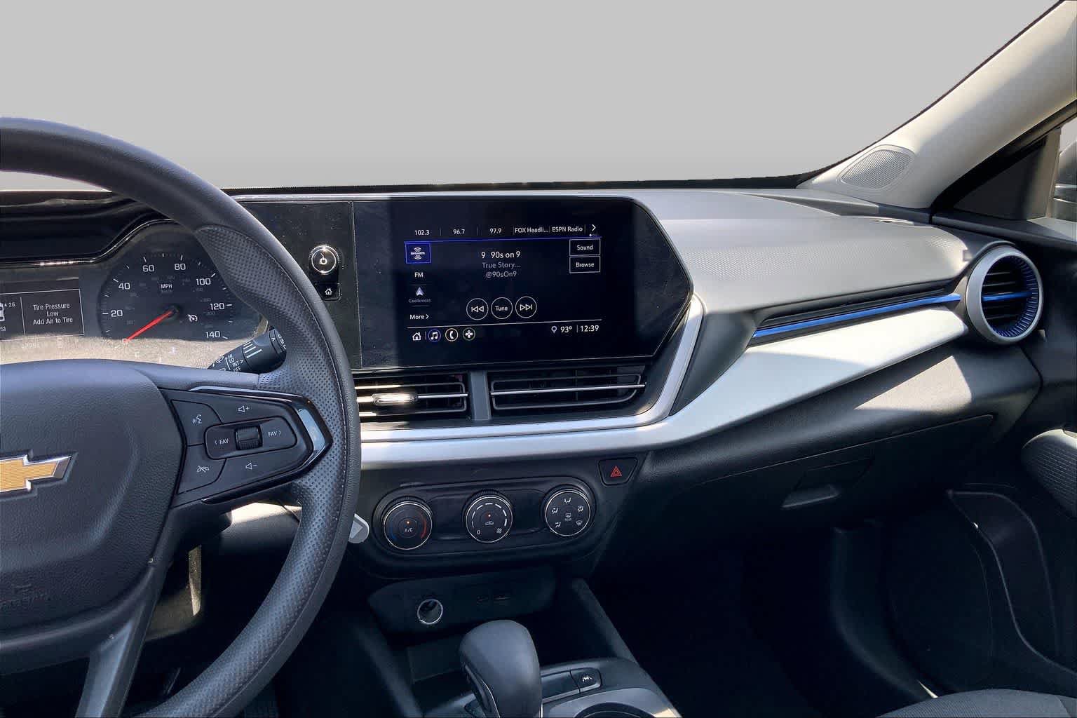 Used 2025 Chevrolet Trax LS FWD image 7