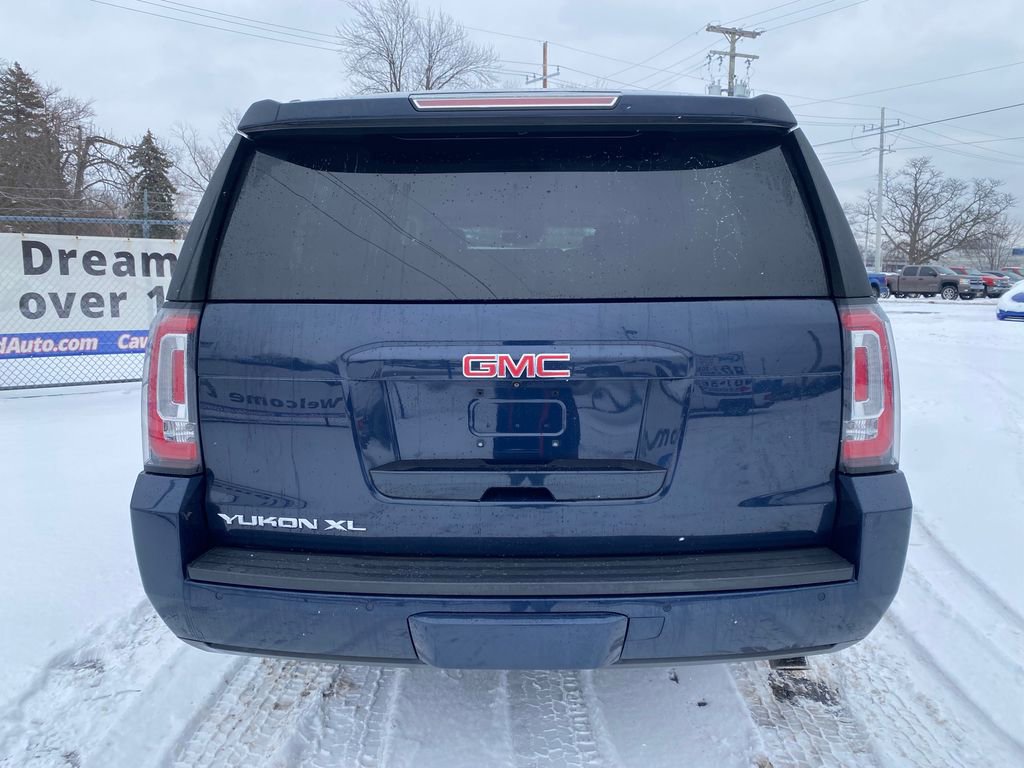 Used 2018 GMC Yukon XL SLT w/ Premium Edition image 3