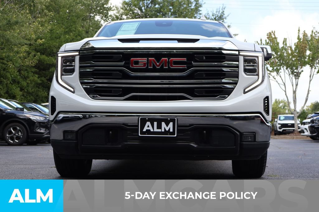 Used 2025 GMC Sierra 1500 SLT RWD image 3
