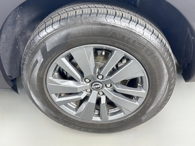 Used 2024 Nissan Pathfinder SV FWD image 31
