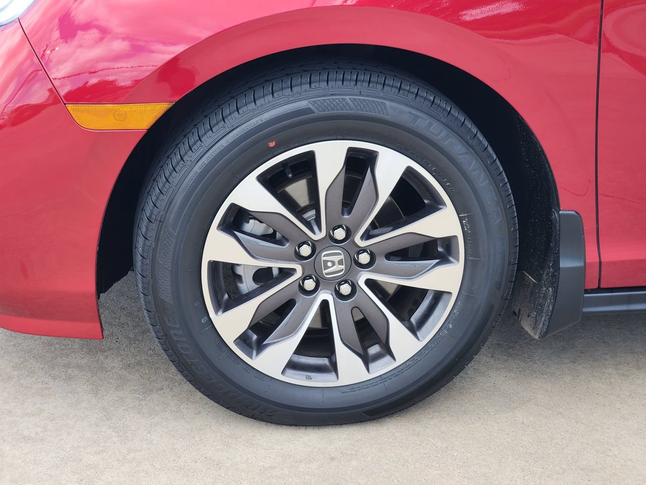 Certified 2024 Honda Odyssey EX-L image 11