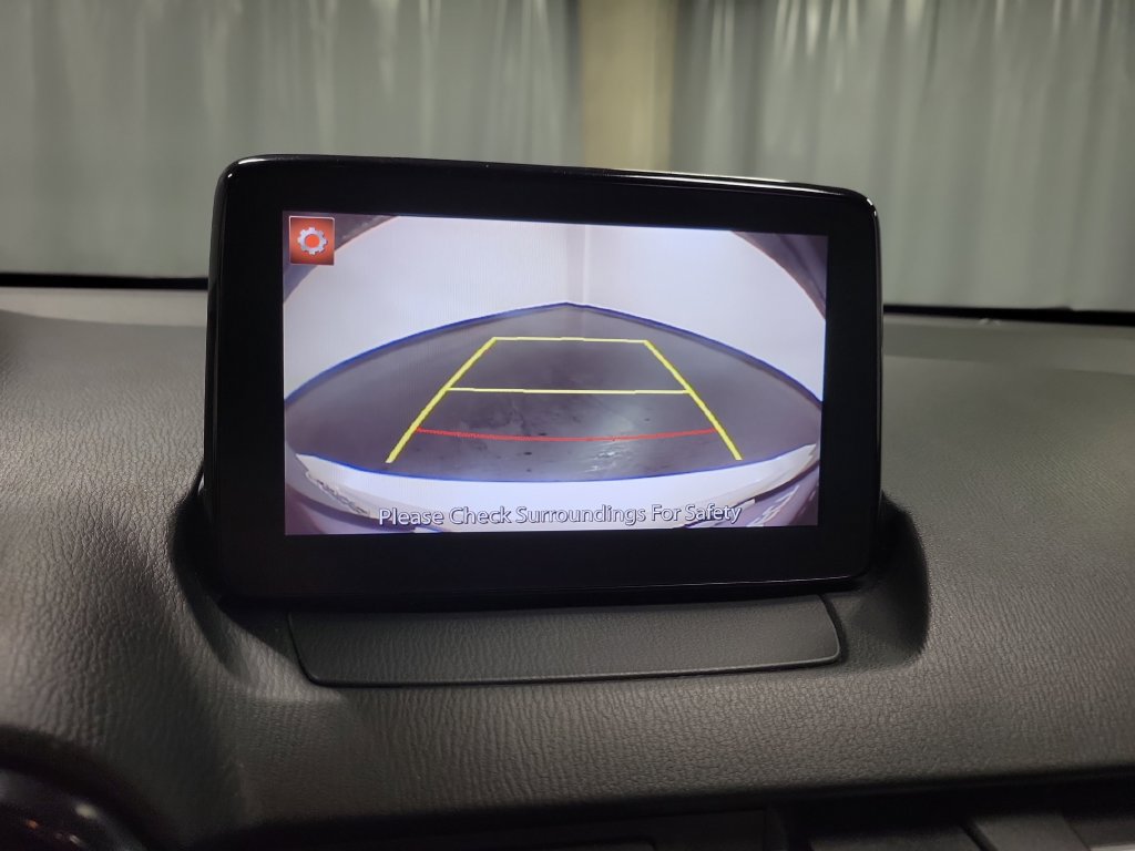 Used 2019 Toyota Yaris L FWD image 21
