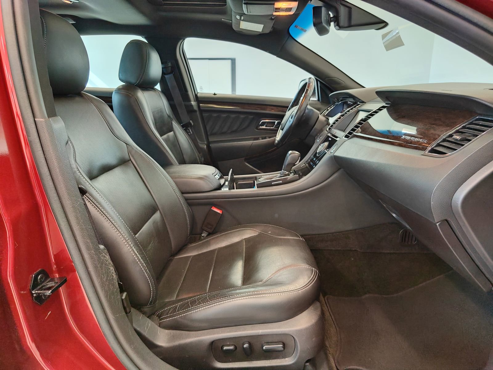 Used 2014 Ford Taurus Limited w/ Equipment Group 301A image 20