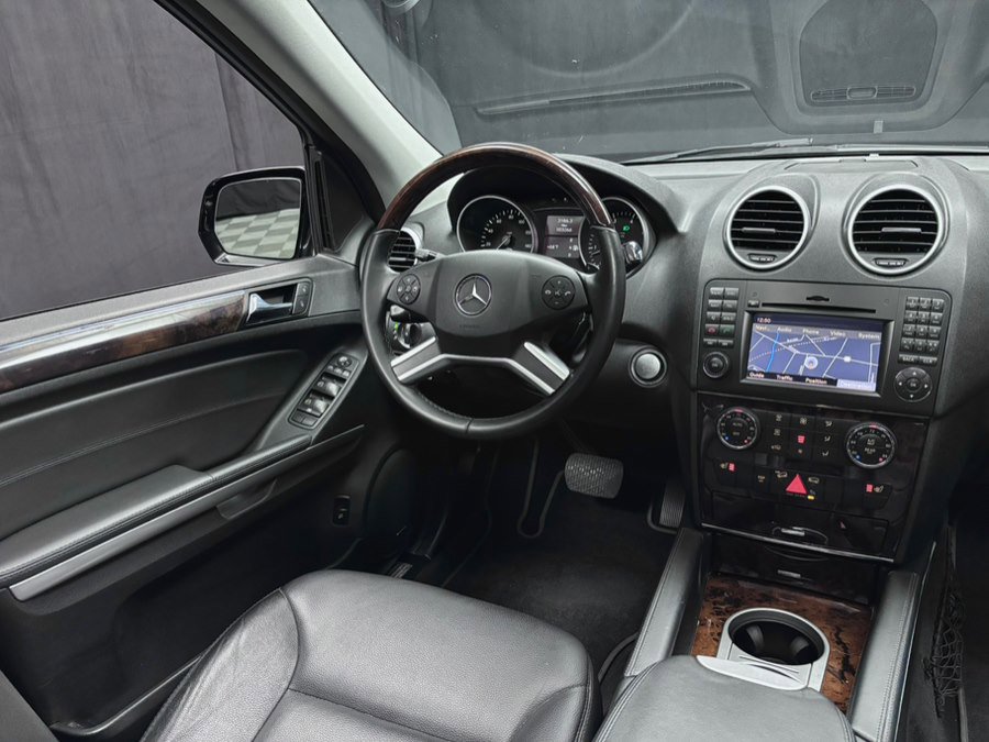 Used 2010 Mercedes-Benz ML 550 4MATIC image 37
