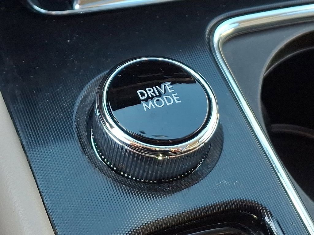 Used 2022 Lincoln Corsair Reserve w/ Equipment Group 201A image 26