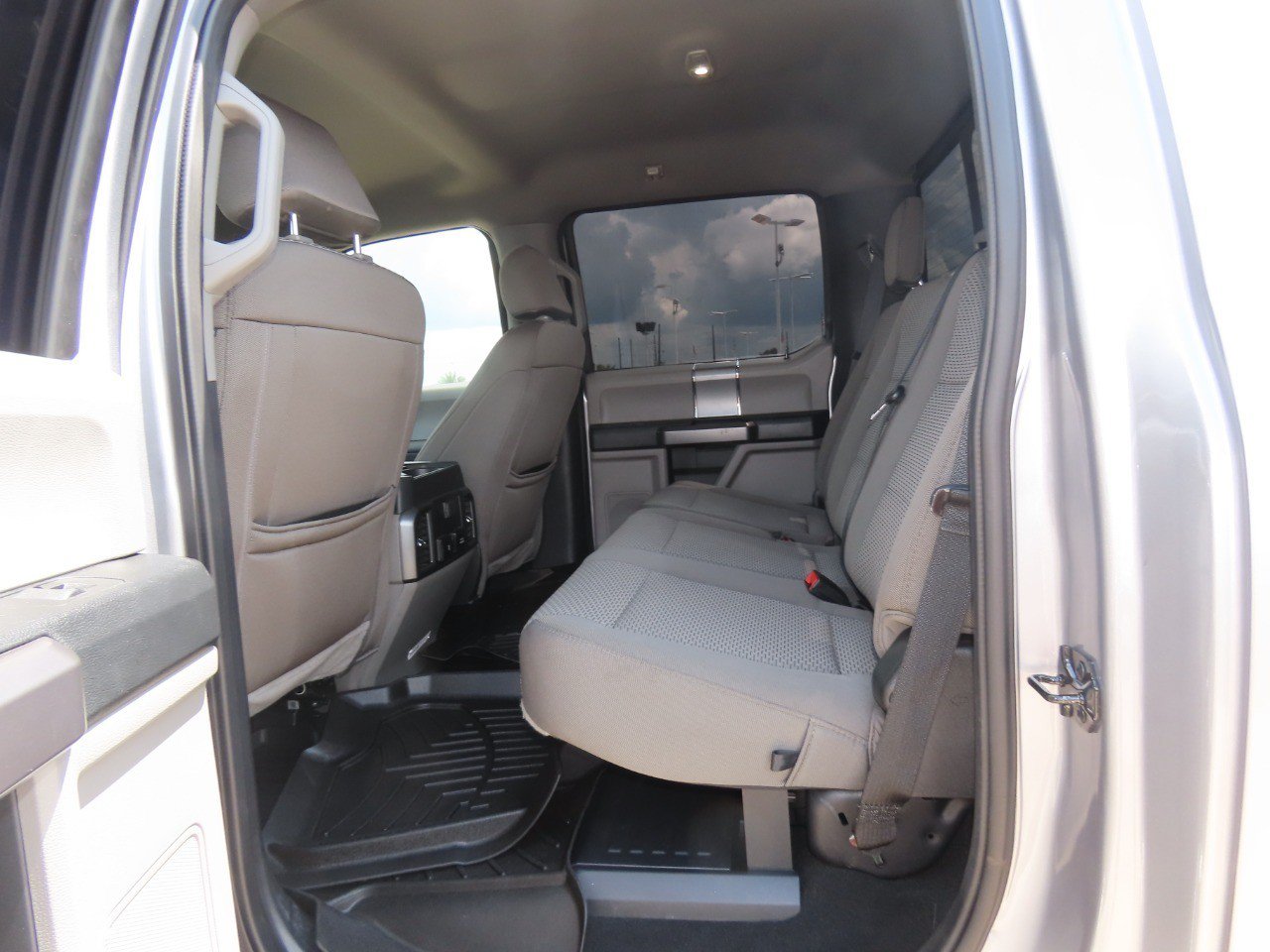 Used 2021 Ford F250 XLT w/ XLT Premium Package AWD/4WD image 20