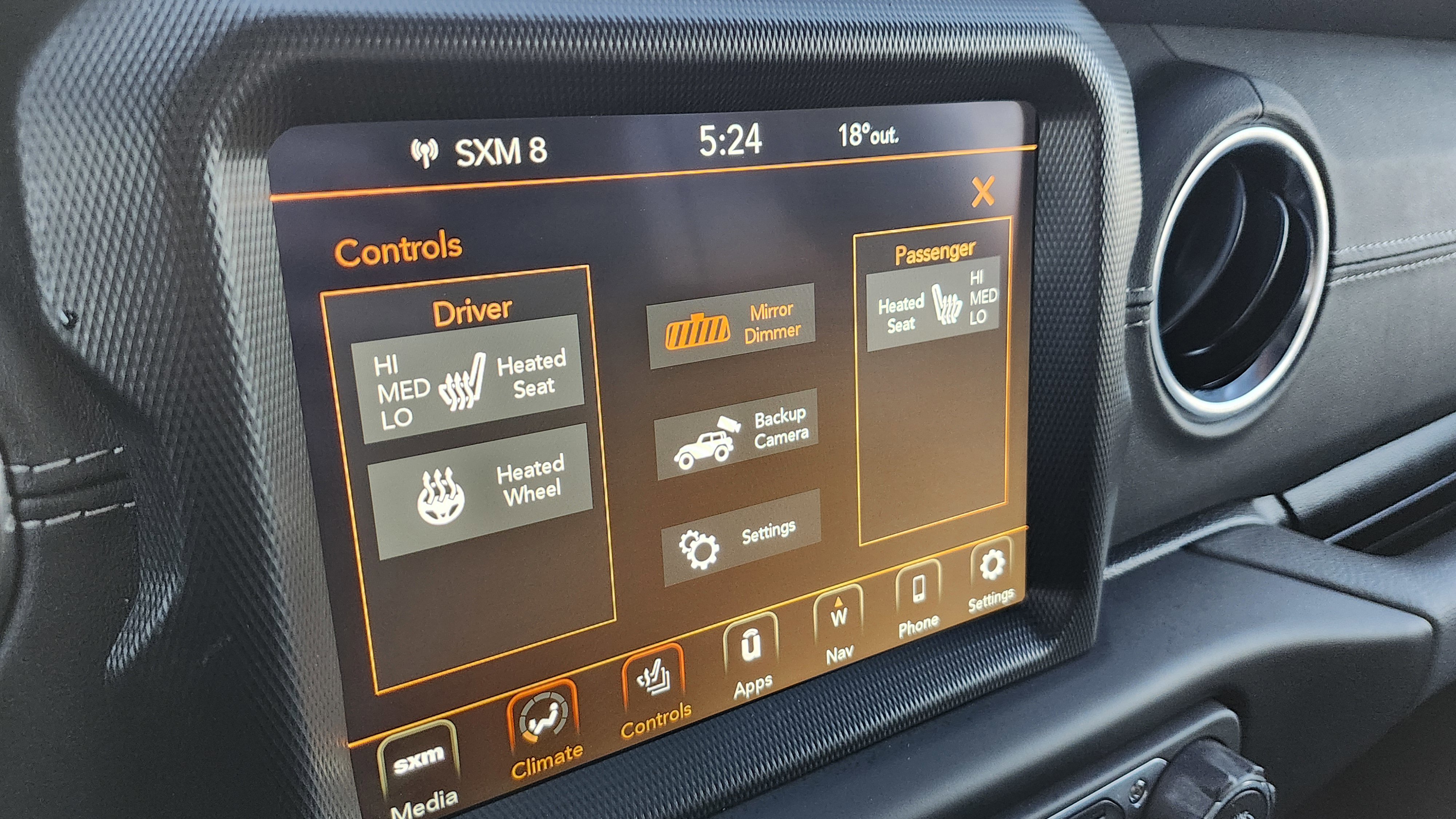 Used 2022 Jeep Wrangler Unlimited Sahara w/ Cold Weather Group image 8