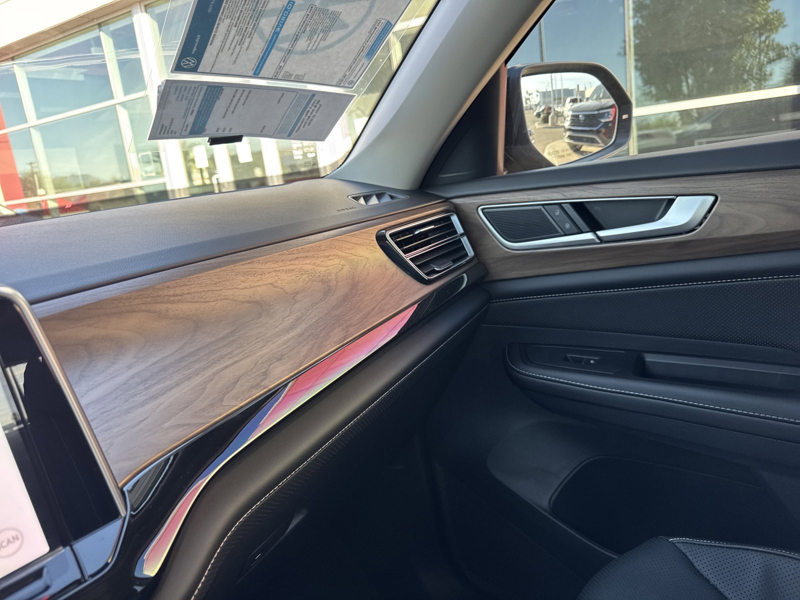 New 2026 Volkswagen Atlas SE image 26