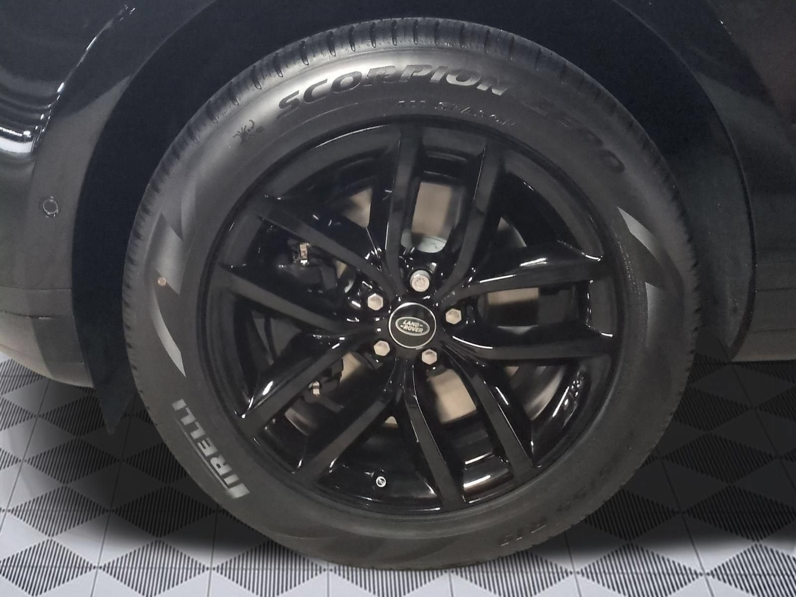 New 2026 Land Rover Range Rover Evoque S AWD/4WD image 9