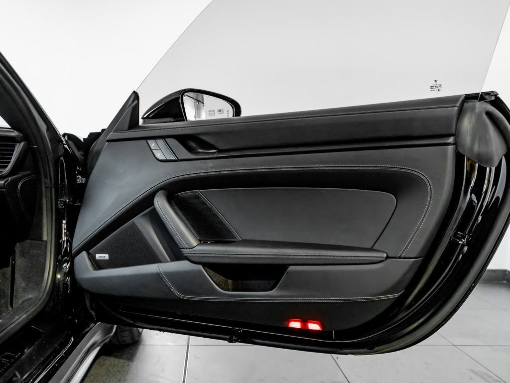 Certified 2022 Porsche 911 50th Anniversary Edition image 22