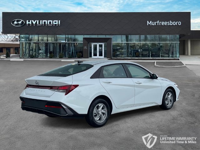 New 2026 Hyundai Elantra SE FWD image 5