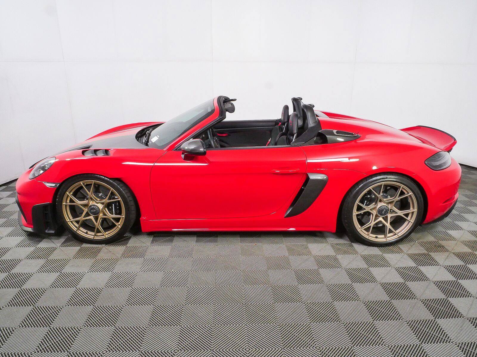 Certified 2025 Porsche 718 Boxster Spyder RS RWD image 23