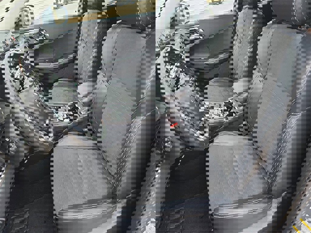 Used 2024 Mitsubishi Outlander SE image 16