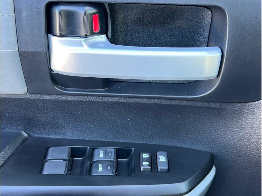 Used 2021 Toyota Tundra Limited w/ Limited Premium Package image 20