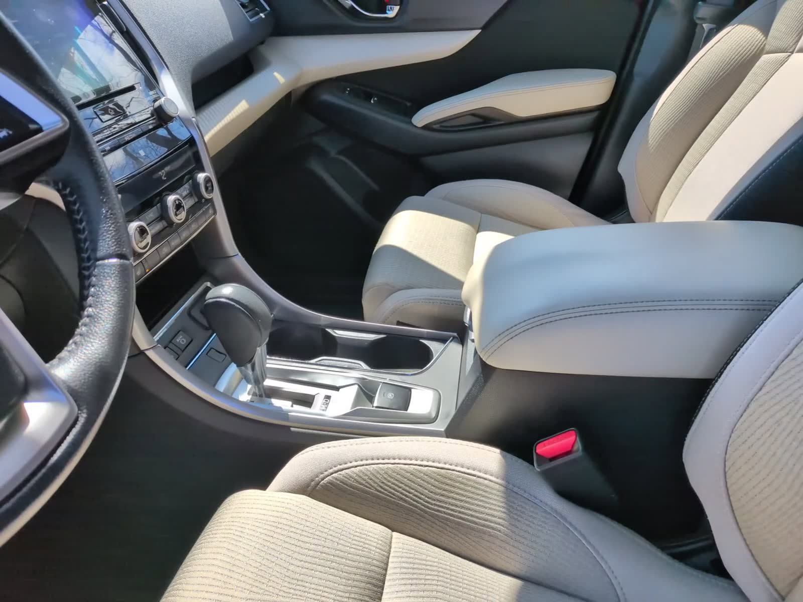 Used 2020 Subaru Ascent Premium w/ Convenience Package image 25