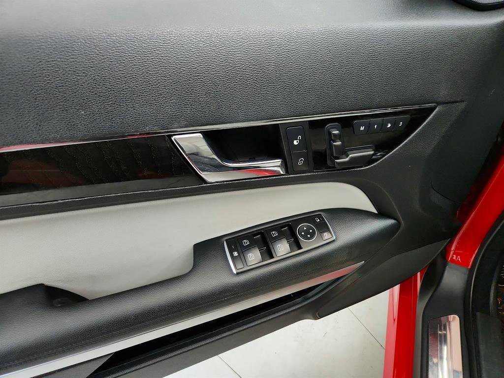 Used 2011 Mercedes-Benz E 550 Cabriolet image 21