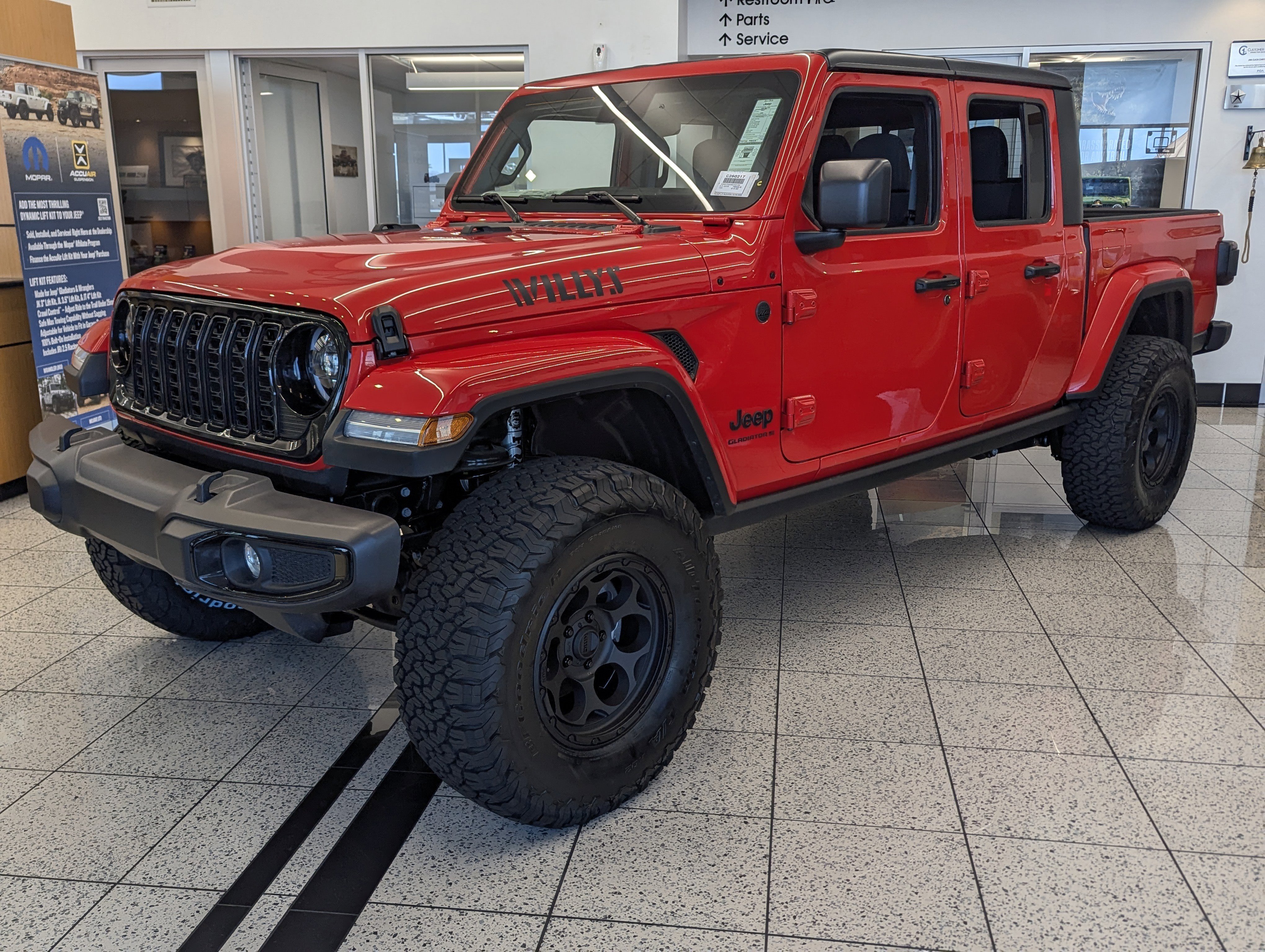 New 2025 Jeep Gladiator Willys image 5
