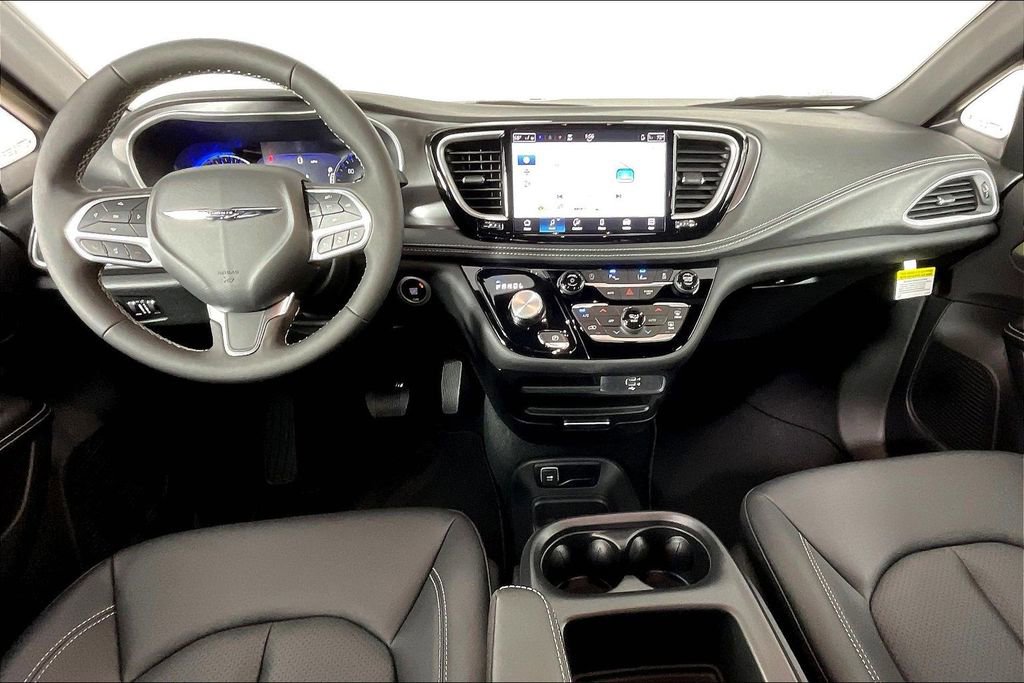 New 2026 Chrysler Pacifica Select FWD image 5