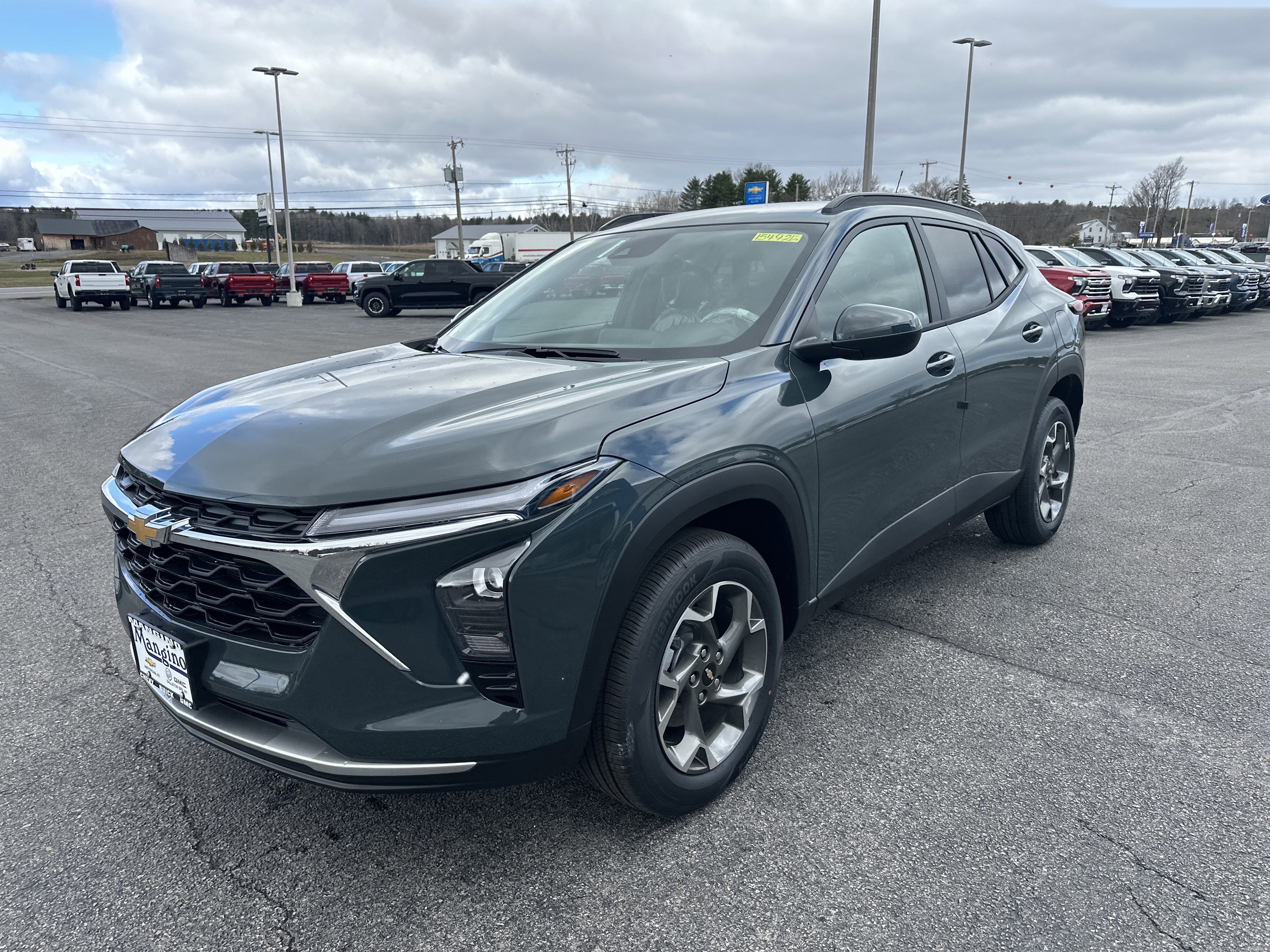 New 2026 Chevrolet Trax LT w/ Driver Confidence Package FWD image 3