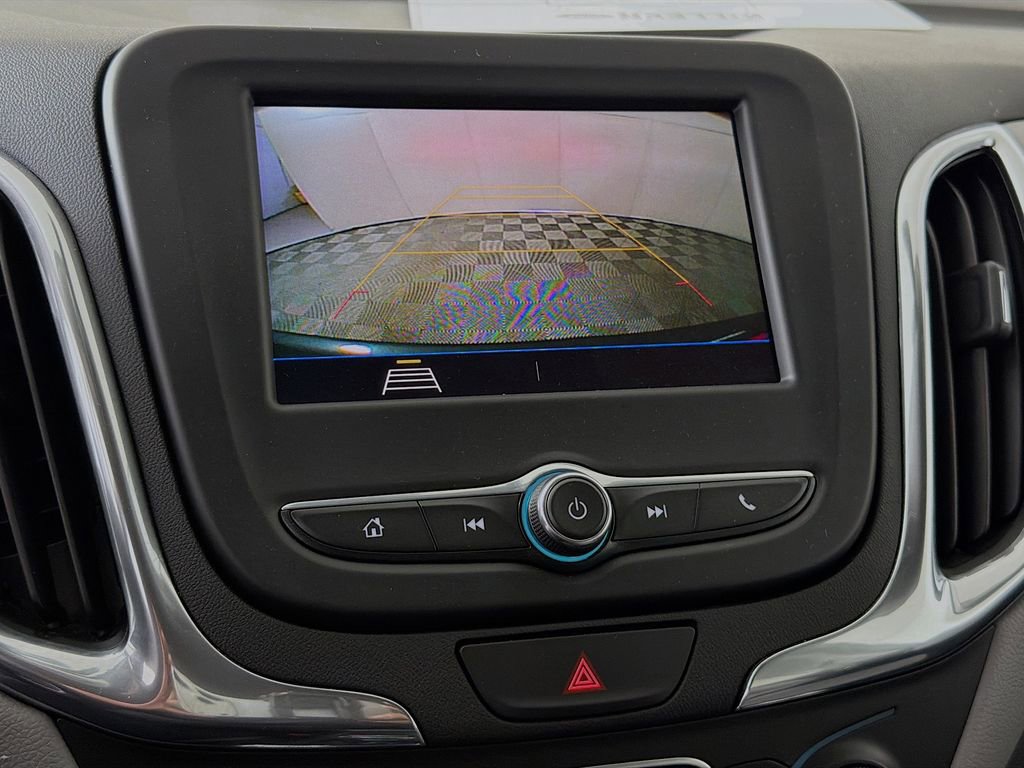 Used 2020 Chevrolet Equinox LS w/ LS Convenience Package image 17