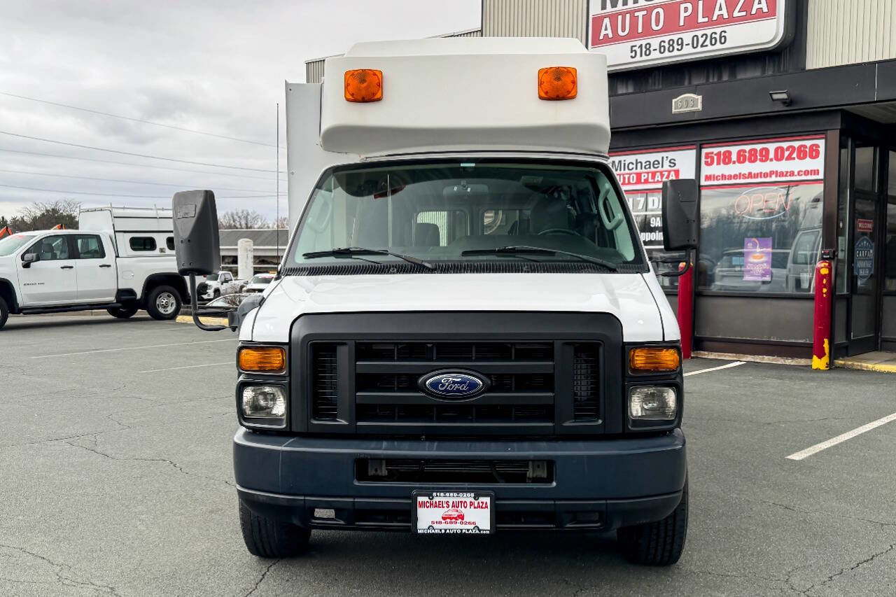 Used 2011 Ford E-350 and Econoline 350 Extended Super Duty w/ PWR Group RWD image 14