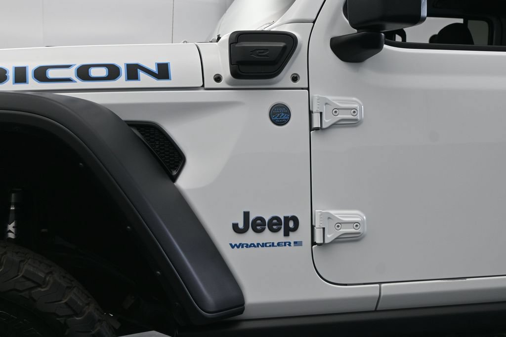 Used 2023 Jeep Wrangler Unlimited Rubicon 4xe w/ Safety Group AWD/4WD image 24