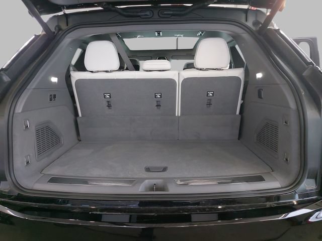 Used 2025 Cadillac Escalade IQ Luxury 1 w/ Smart Trailering package AWD/4WD image 14