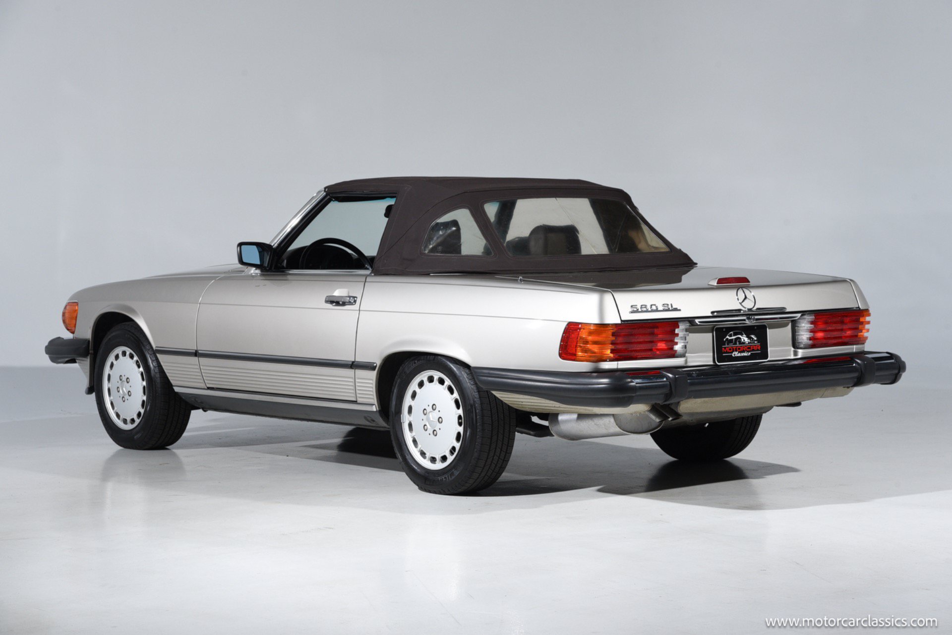 Used 1988 Mercedes-Benz 560 SL image 7