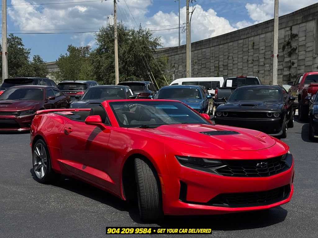 Used 2020 Chevrolet Camaro LT RWD image 11