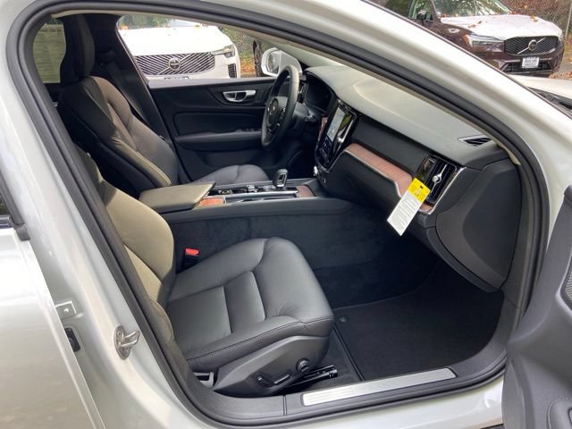 New 2026 Volvo V60 B5 Cross Country Plus w/ Climate Package AWD/4WD image 16
