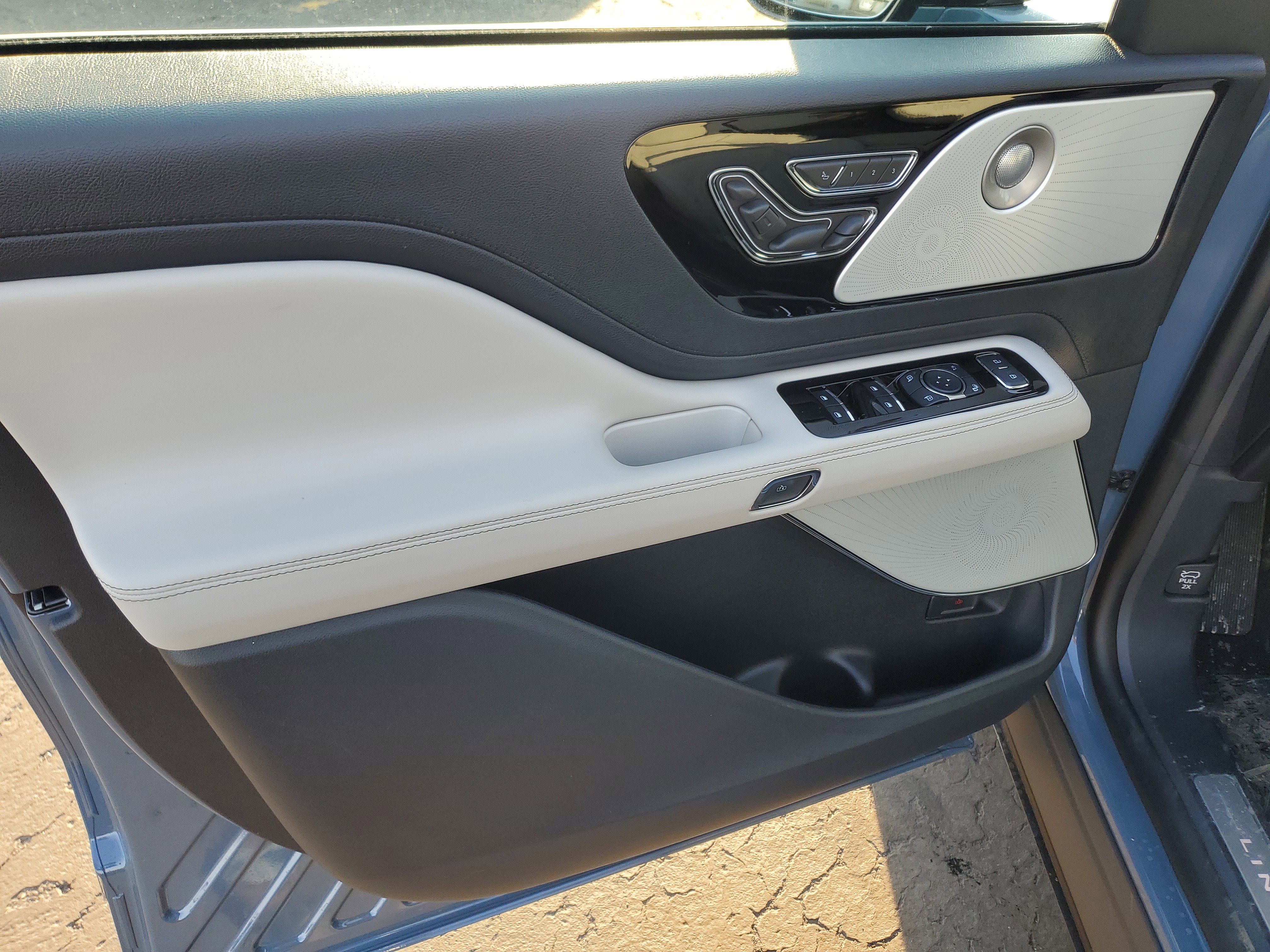 New 2026 Lincoln Aviator Reserve image 8