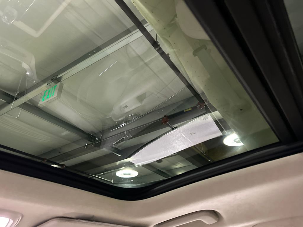 Certified 2025 Volvo XC90 T8 Ultra AWD/4WD image 28