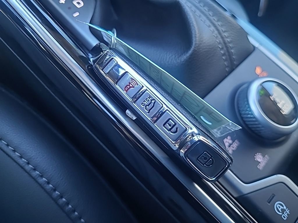 Certified 2021 Kia Sorento SX image 31