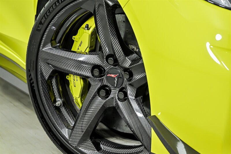 Used 2024 Chevrolet Corvette Z06 w/ Z07 Performance Package RWD image 4