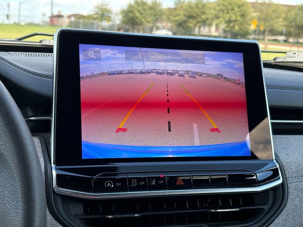 Used 2024 Jeep Compass Sport image 19